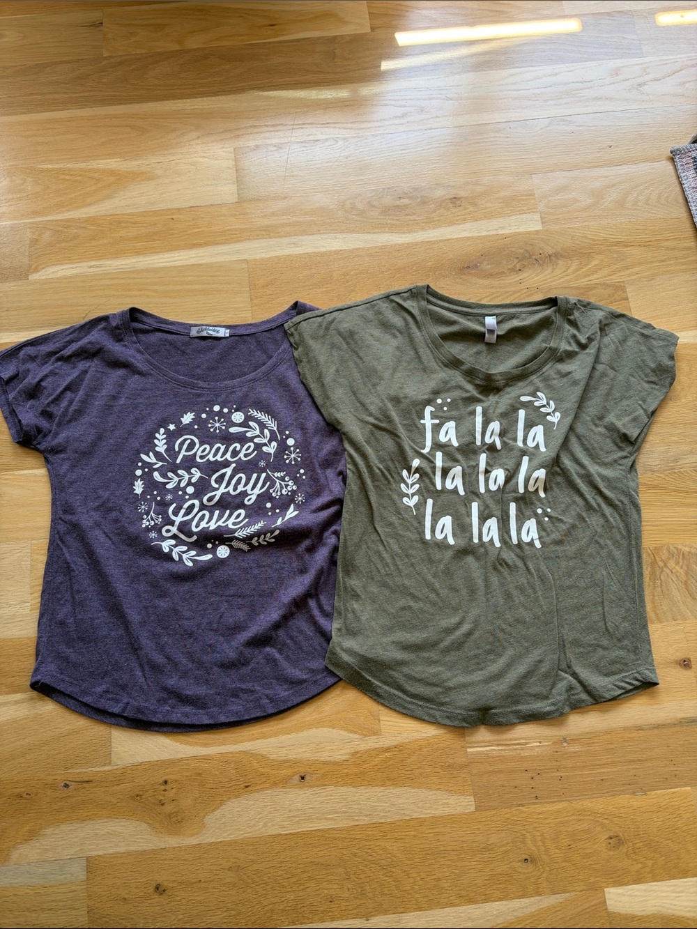 Holiday Graphic Tee - Olive and purple women’s small